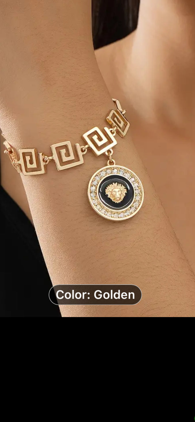 059 Elegant 18k Gold Plated Lion Head Pendant Women's Bracelet, Trendy Ladies' Accessory With Rhinestone Accents, Fashionable Stuff