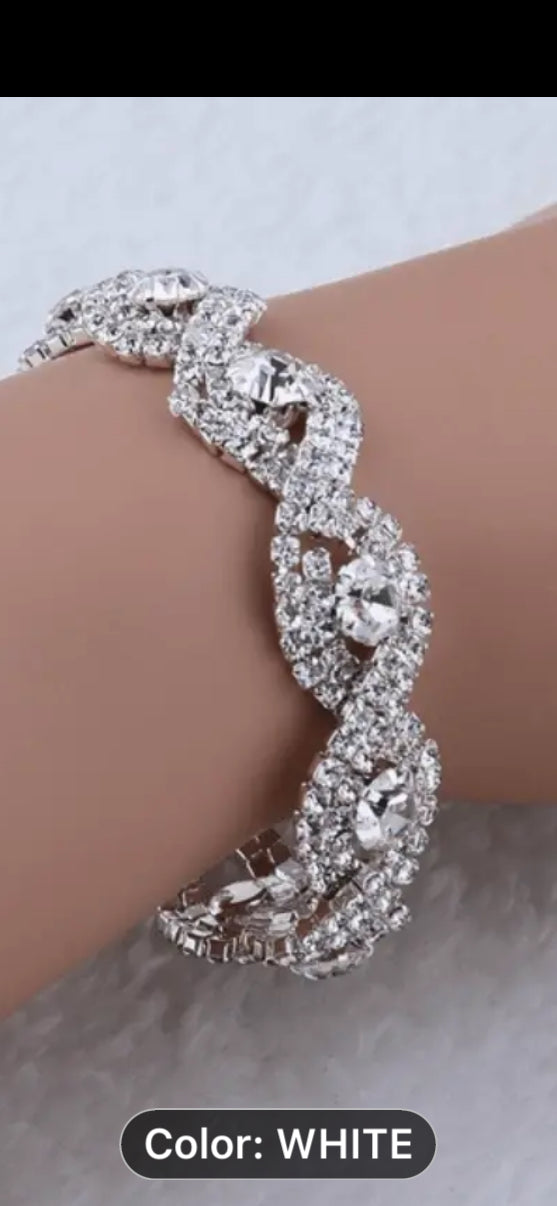 040 Elegant Deluxe Austrian Crystal Infinity Rhinestone Bracelet For Women - Perfect Anniversary, Birthday, Mother'S Day Gift, Metal Material, Versatile For Any Occasion - 1Pc