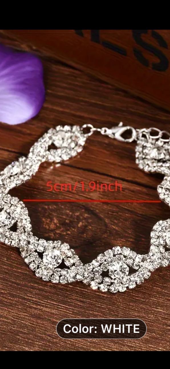 040 Elegant Deluxe Austrian Crystal Infinity Rhinestone Bracelet For Women - Perfect Anniversary, Birthday, Mother'S Day Gift, Metal Material, Versatile For Any Occasion - 1Pc